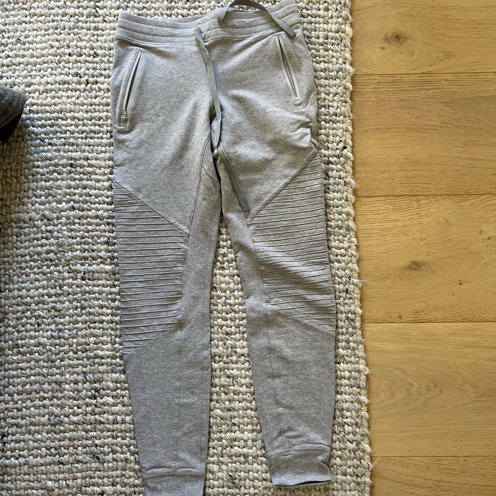 Alo Sweatpants